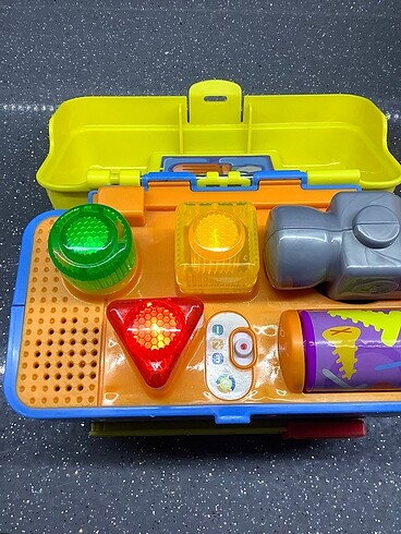 Beden Fisher price tamir çantası oyuncak.