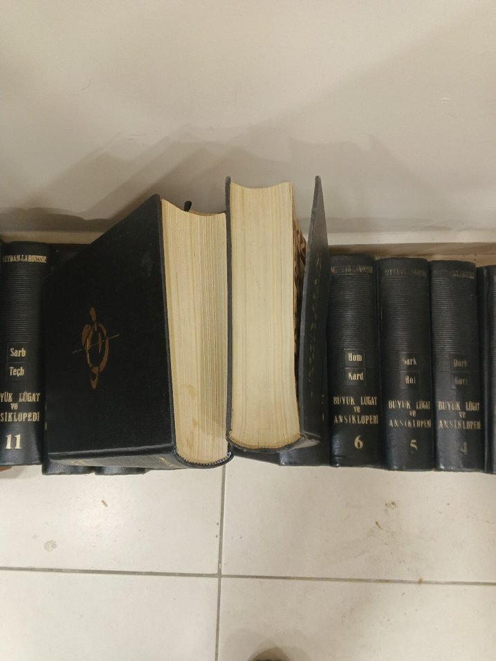 MEYDAN LAROUSSE BÜYÜK LÜGAT VE ANSİKLOPEDİ 12 CİLT - EK 2 CİLT - Görsel 2