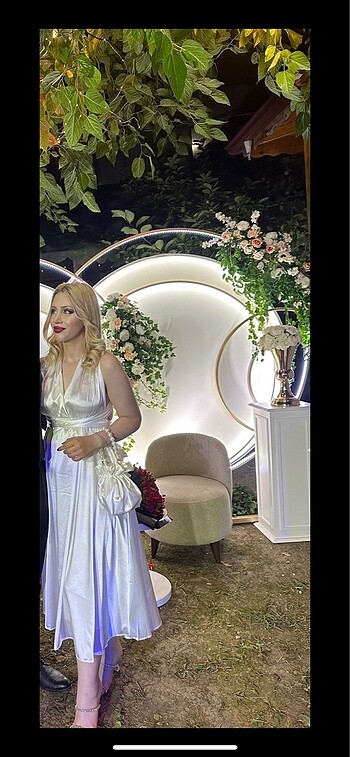 SATEN BEYAZ BOYUNDAN BAĞLAMALI ELBİSE - Görsel 5