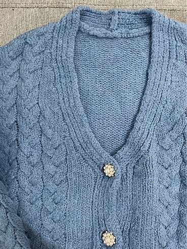 MAVİ YUMUŞACAK İNCİ DÜĞMELİ HIRKA - Görsel 5