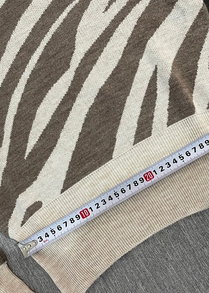 HAKİM YAKA KREM KAHVE DESENLİ KAZAK - Görsel 4