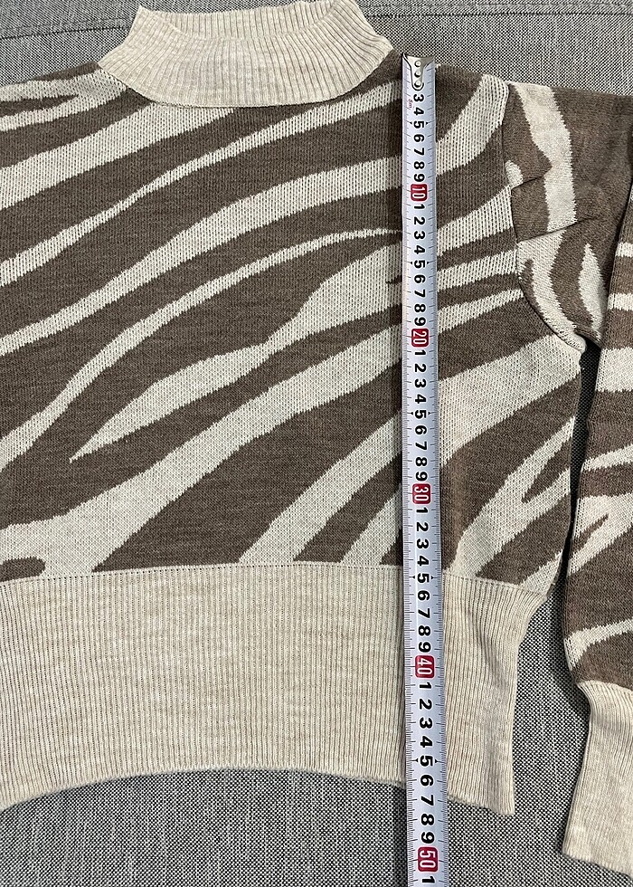 HAKİM YAKA KREM KAHVE DESENLİ KAZAK - Görsel 3