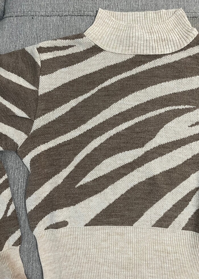 HAKİM YAKA KREM KAHVE DESENLİ KAZAK - Görsel 5