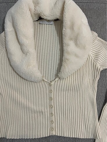 KÜRK YAKA KREM RENK KAZAK - Görsel 2