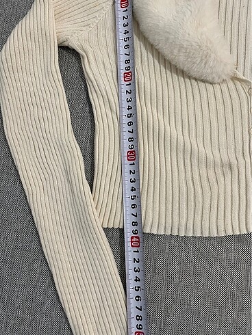 KÜRK YAKA KREM RENK KAZAK - Görsel 5