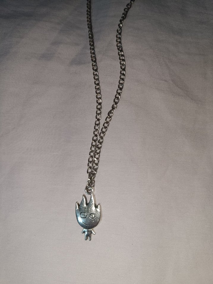 Gri Zincir Detaylı Minimalist Kolye - Görsel 3