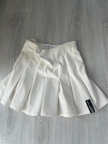 Bershka pileli etek