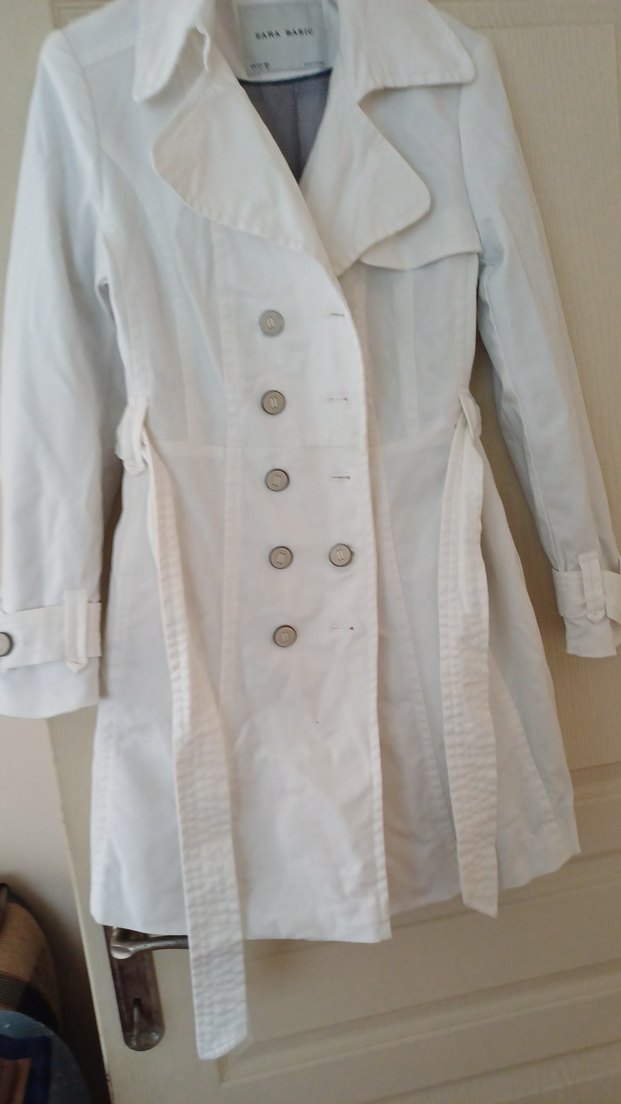 Düğmeli Beyaz Midi Trençkot - Görsel 4