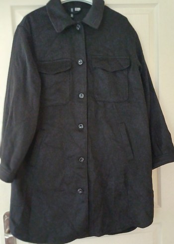 Düğmeli Siyah Süet Midi Kadın Kaban gömlek tarzında - Görsel 2