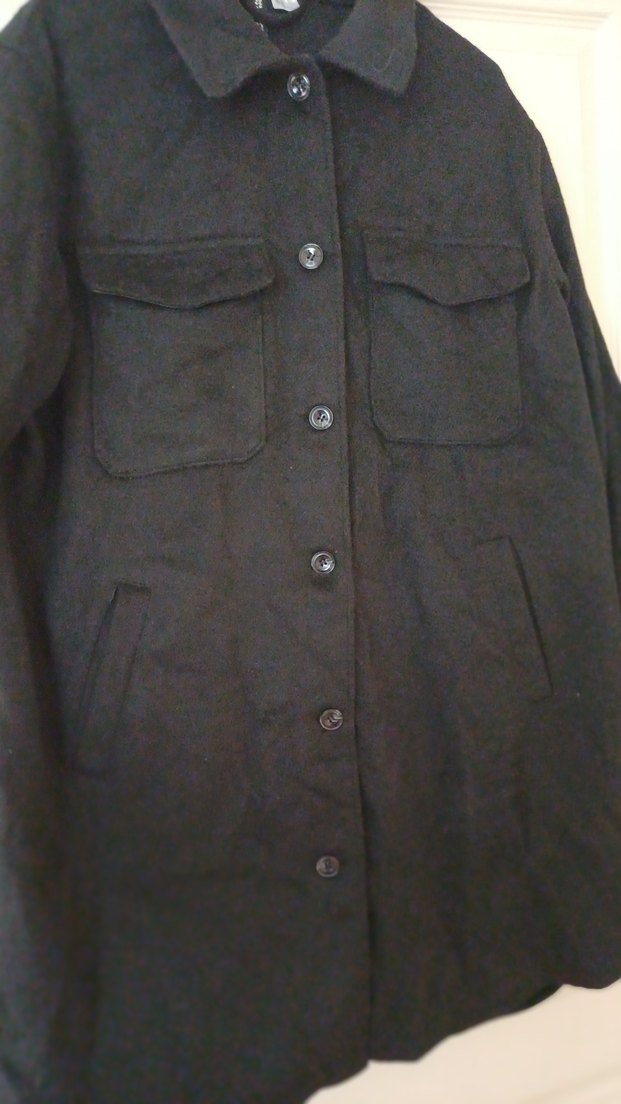 Düğmeli Siyah Süet Midi Kadın Kaban gömlek tarzında - Görsel 3