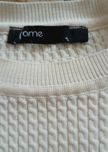 Beyaz ince triko kazak bir kere giyildi esnek rahat. - Görsel 4