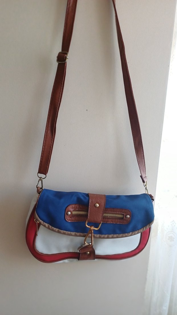 Renkli Baskılı Kadın Omuz Çantası 2 defa kulanılmıştır - Görsel 3