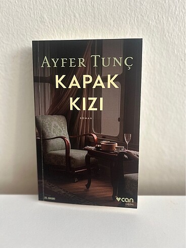 Kapak kızı ~ Ayfer tunç