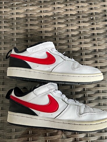 35 Beden Nike ayakkabı.35 numara.Orjinal