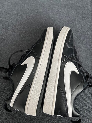 36 Beden siyah Renk Orijinal Nike marka ayakkabı 36.5 numara
