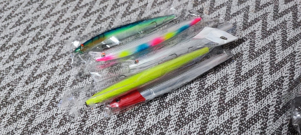 parlak Renkli 3 kancalı sahte balık 12 cm - Görsel 5