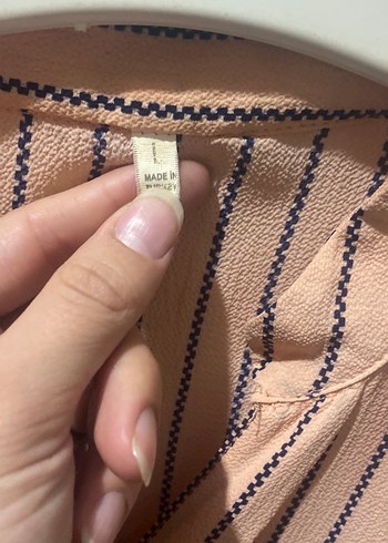 Bej Çizgili V-Yaka Uzun Kollu Kadın Gömlek - Görsel 3