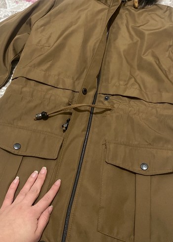 Kürk Detaylı Kapüşonlu Bej Kadın Mont - Görsel 3