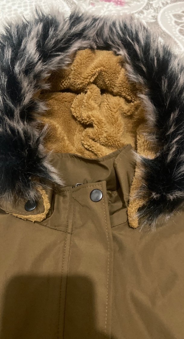 Kürk Detaylı Kapüşonlu Bej Kadın Mont - Görsel 4