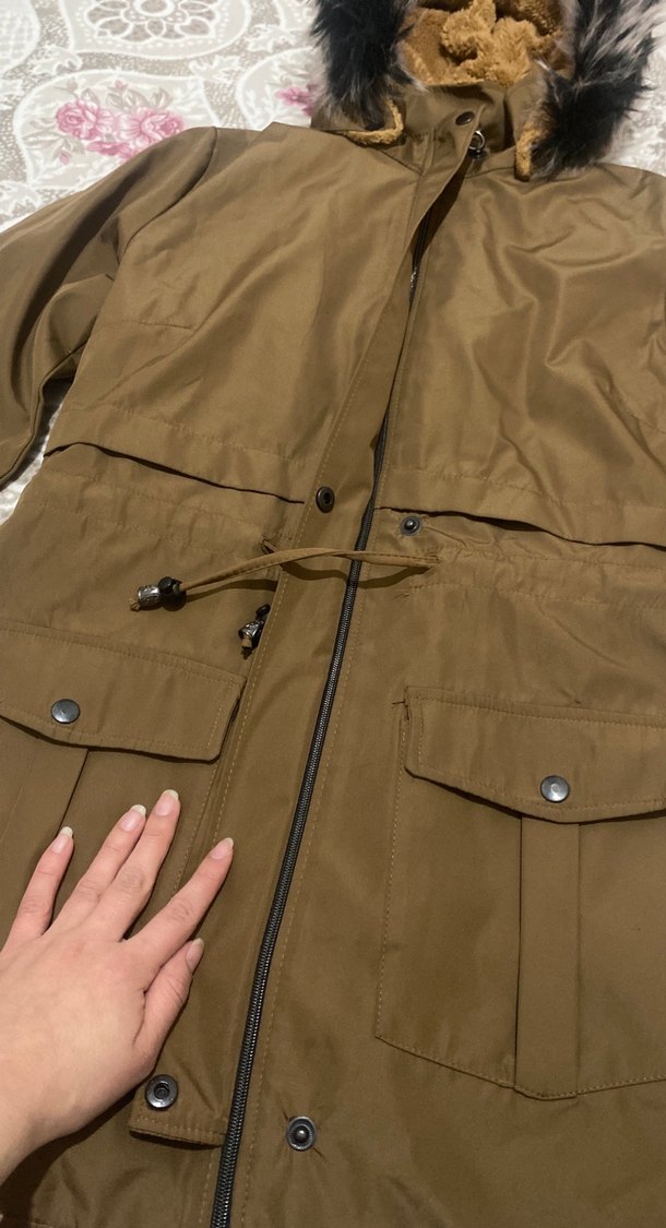 Kürk Detaylı Kapüşonlu Bej Kadın Mont - Görsel 3