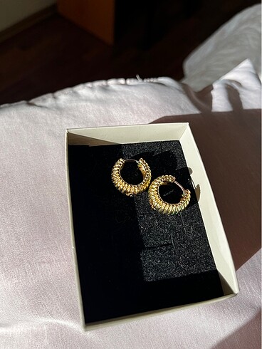 Gold küpe