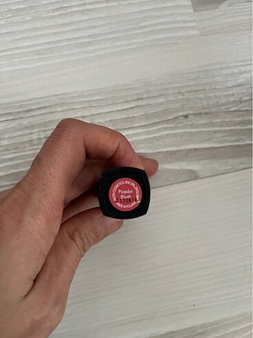  Beden pembe Renk Avon ruj