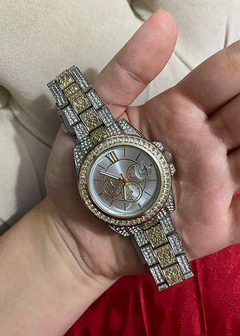 Sıralı Taşlı Altın Kadın Kol Saati - Görsel 2