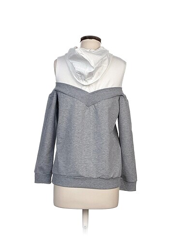 m Beden Trendyol & Milla Sweatshirt %70 İndirimli.