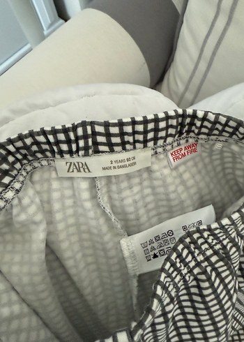 Kız Çocuk Gri Kareli Pilili Tayt - Görsel 3