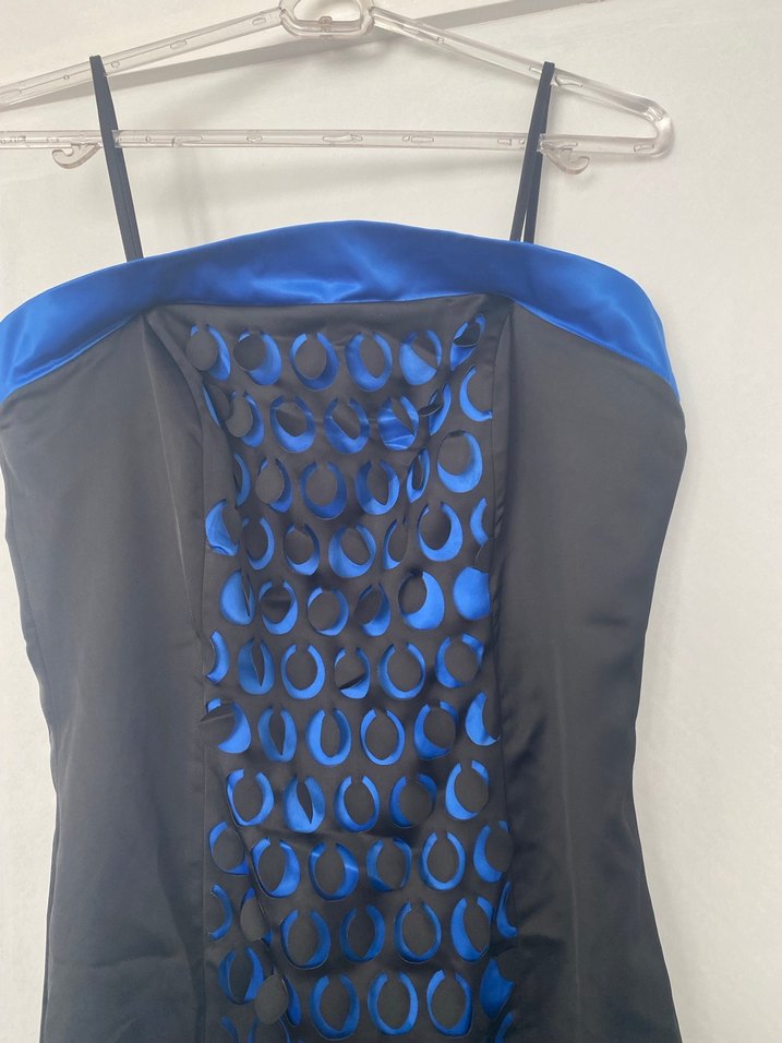 Straplez tarzı ince askılı mini abiye - Görsel 2