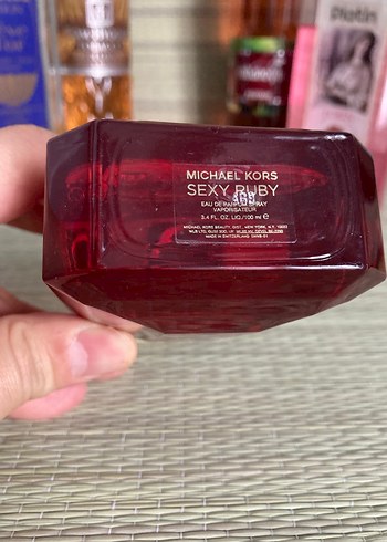 Michael Kors Sexy Ruby Kadın Parfüm - Görsel 3