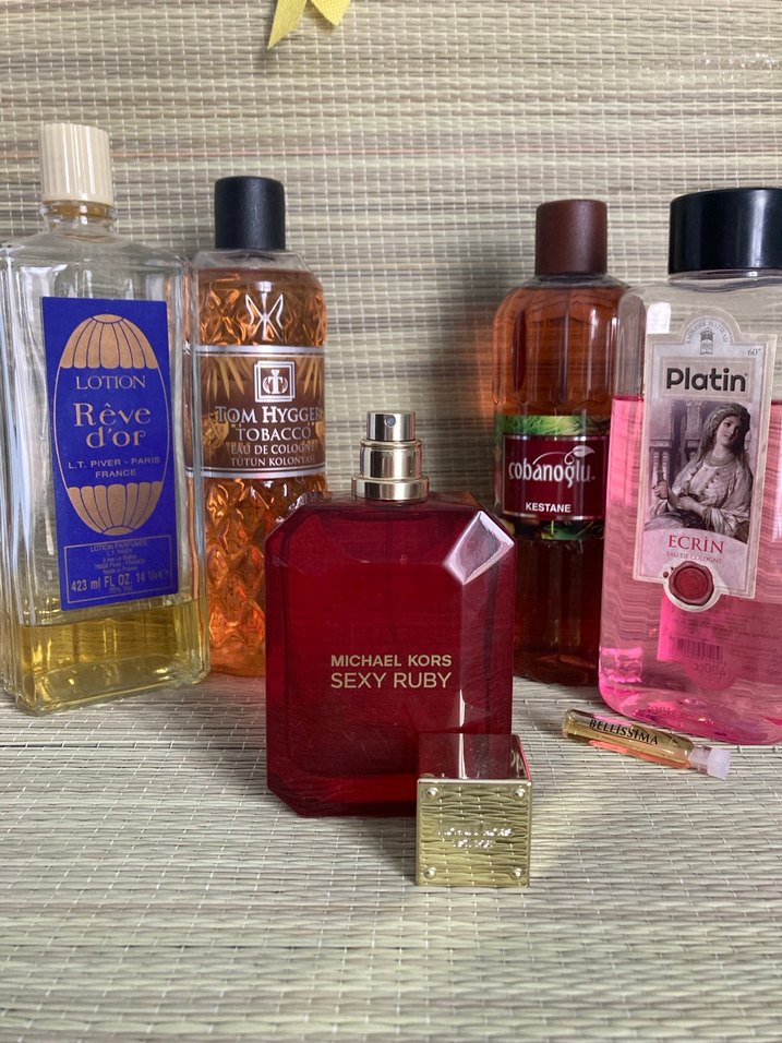 Michael Kors Sexy Ruby Kadın Parfüm - Görsel 2