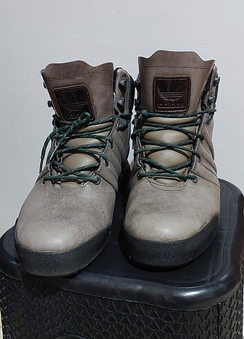 Adidas Bot (Blauvelt)