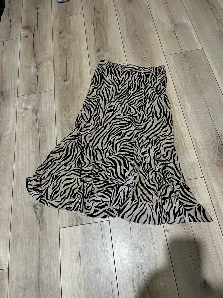 Leopar fırfırlı yırtmaçlı etek yazlık kumaş - Görsel 3