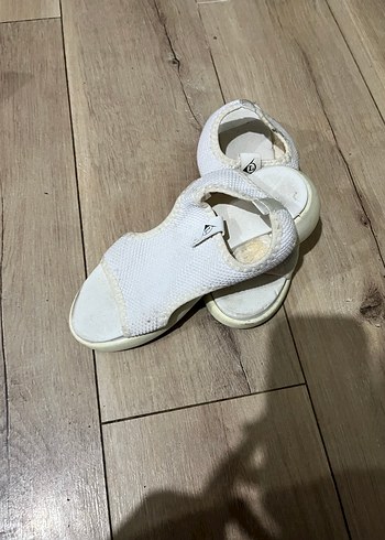 Siyah Dolgu Topuklu Kadın Sandalet - Görsel 2