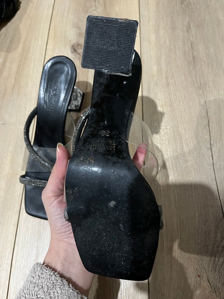 Şık Siyah Yılan Desenli Topuklu Kadın Ayakkabı - Görsel 3