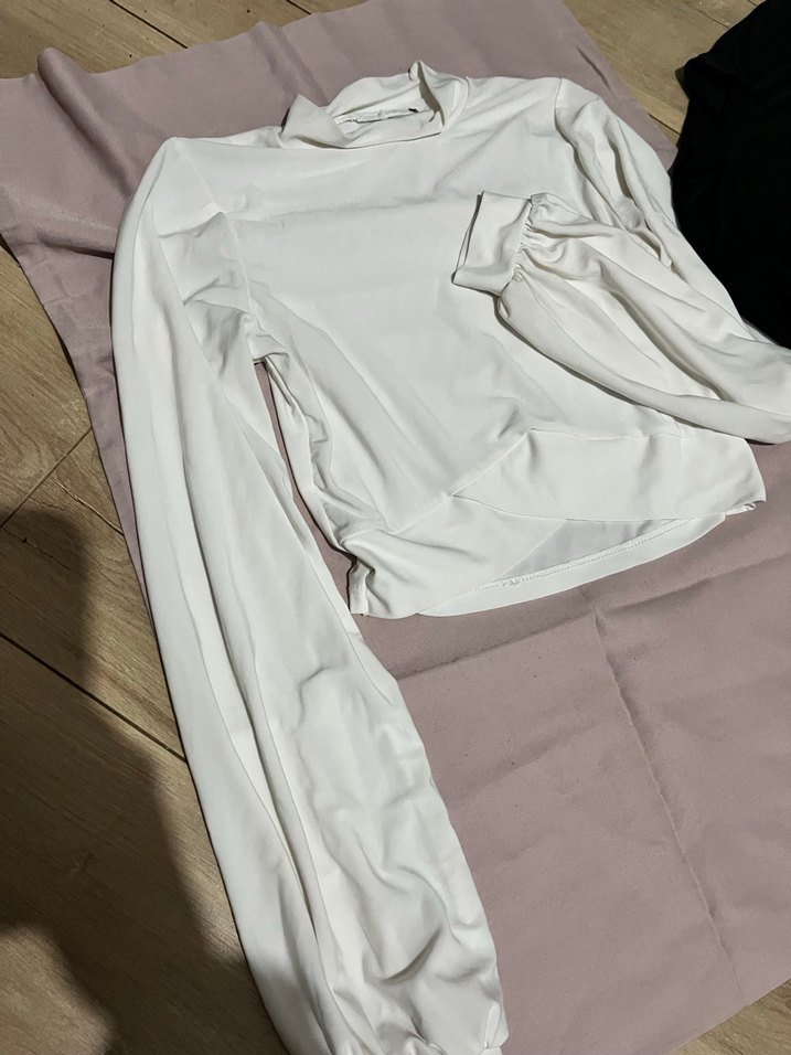 Beyaz Pamuklu Uzun Kollu Tişört - Görsel 3