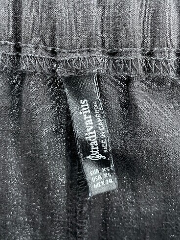 xs Beden siyah Renk Stradivarius Düz Kesim %70 İndirimli.