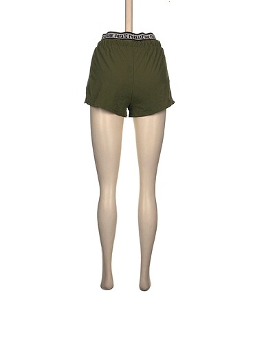 s Beden haki Renk Bershka Mini Şort %70 İndirimli.