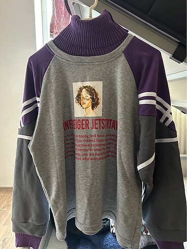 Boğazlı Sweatshirt