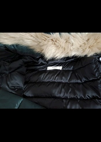 MANGO Kürklü Kapüşonlu Uzun Şişme Mont
Anorak - Görsel 15