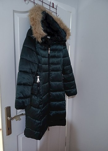 MANGO Kürklü Kapüşonlu Uzun Şişme Mont - Görsel 4