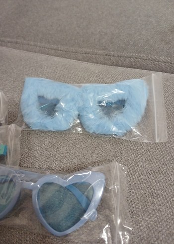 Mavi Peluş Detaylı Kadın Gözlüğü Sıfır tane fiyatı