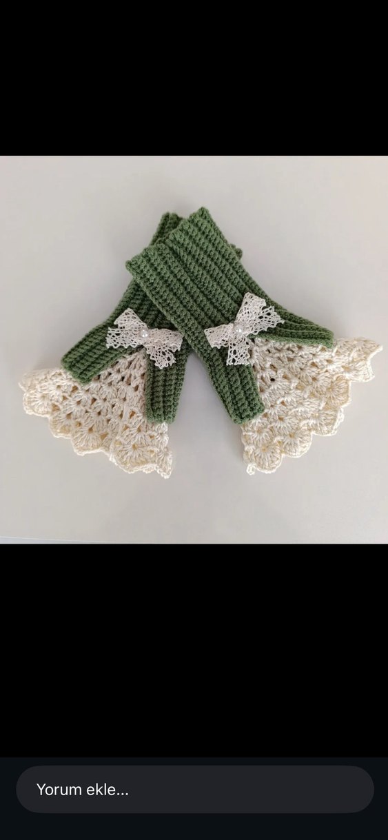 Siyah-Beyaz Örgü Gotik Kadın Eldiveni - Görsel 2