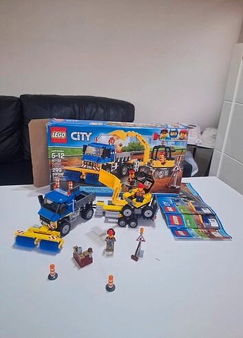 Diğer Lego Süpürücü ve Excavator 60152 Eksiksiz