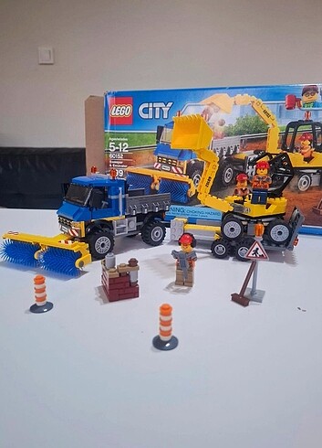 Beden Lego Süpürücü ve Excavator 60152 Eksiksiz
