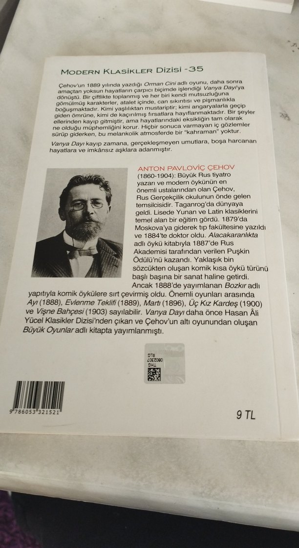 Anton Çehov'dan Vanya Dayı Romanı - Görsel 2