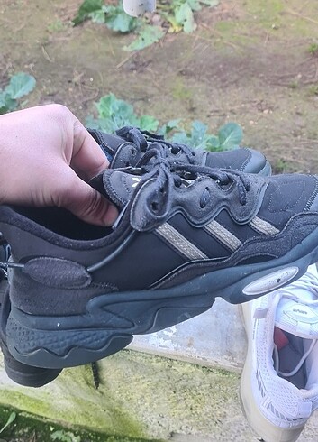 Adidas ozweego 43.5