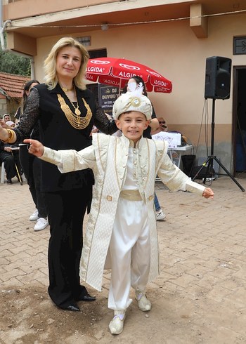 Parlak Beyaz Etnik Çocuk Kaftanı