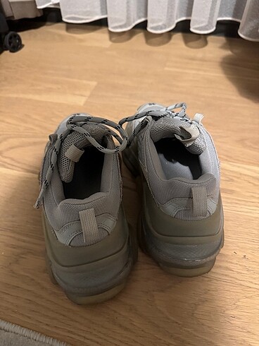 35 Beden Balenciaga triple s